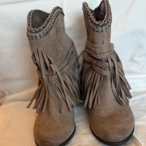 Not Rated Fringe Western Boots – Size 6.5 Brown Taupe Neutral Boho Festival Fun - Picture 10 of 11